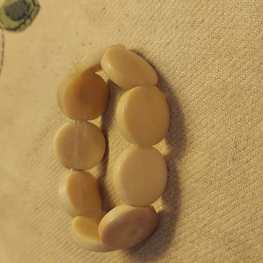 🤍 Vintage Tagua Nut Bracelet